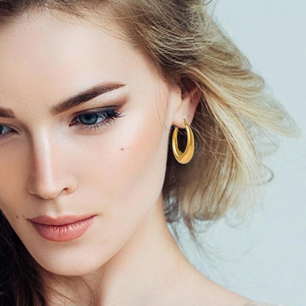 Classic Gorgeous Chunky Gold Hoop Earrings Lightweight Stunning On Trend - Picture 9 of 12